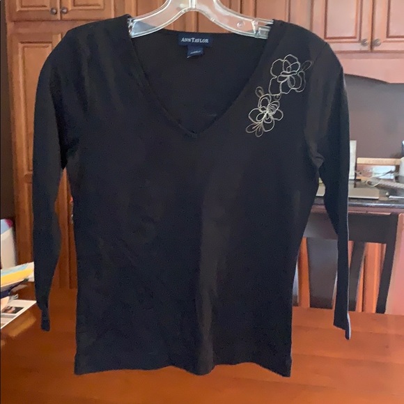 🎾Ann Taylor Top - Picture 3 of 4